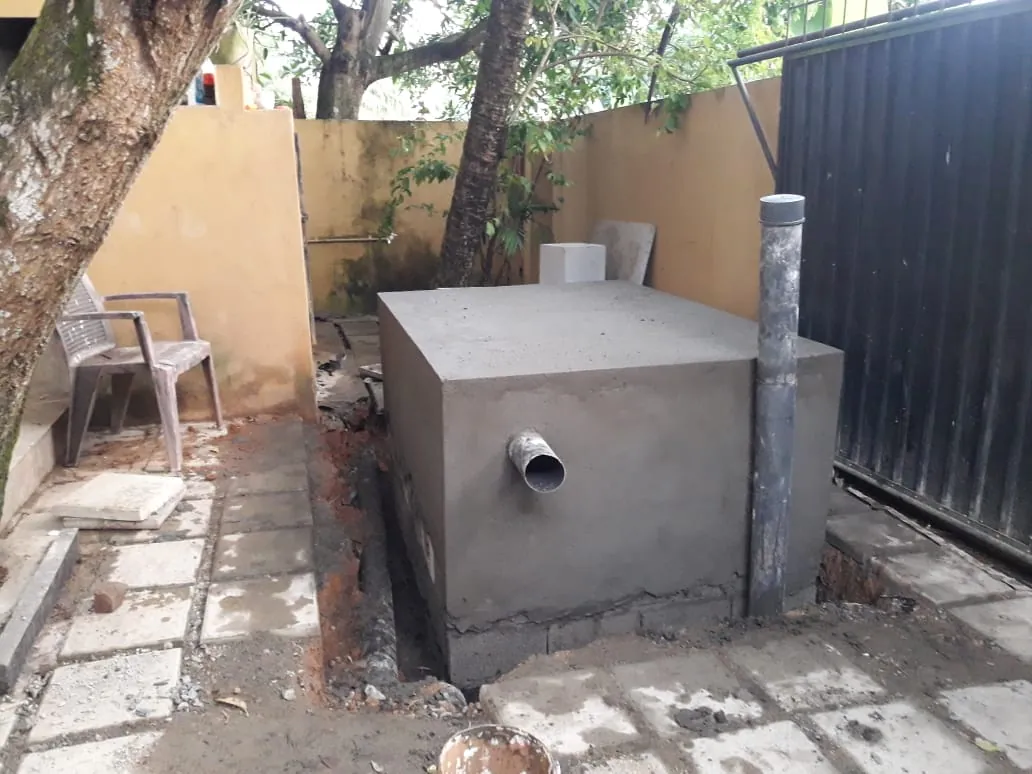 Parawewa septic tank installation at a site in Sri Lanka