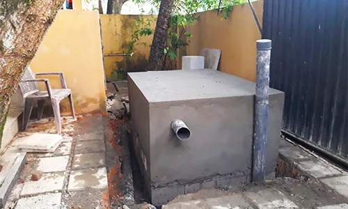 Parawewa septic tank installation at a site in Sri Lanka